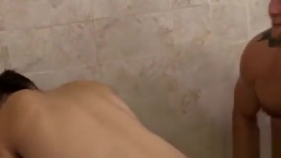 Homo anal in the showers