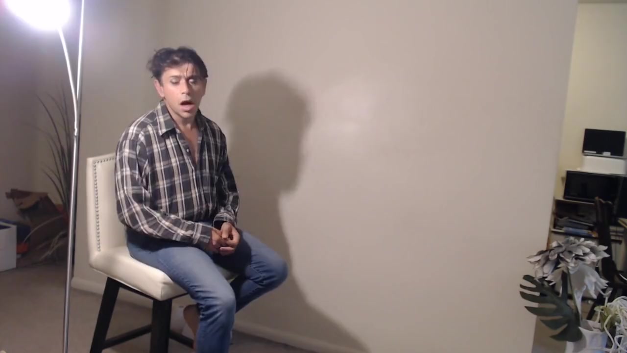 Maolo Fulfills Cum Fantasy For His Doctor Scenario!