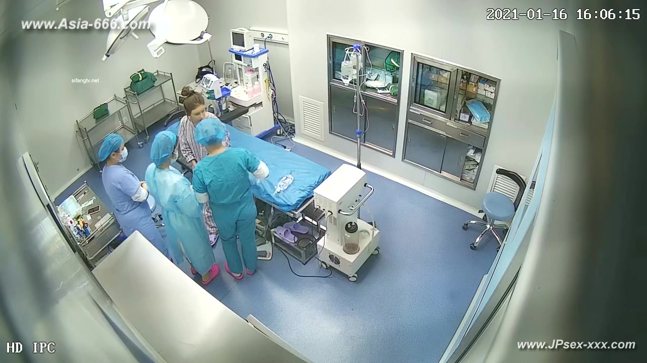 Peeping Hospital patient .***