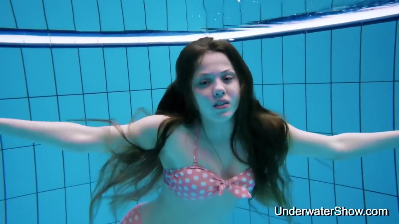 Slovak teen 18+ Babe Big Tits Simonna Sexy Nude Swimmer