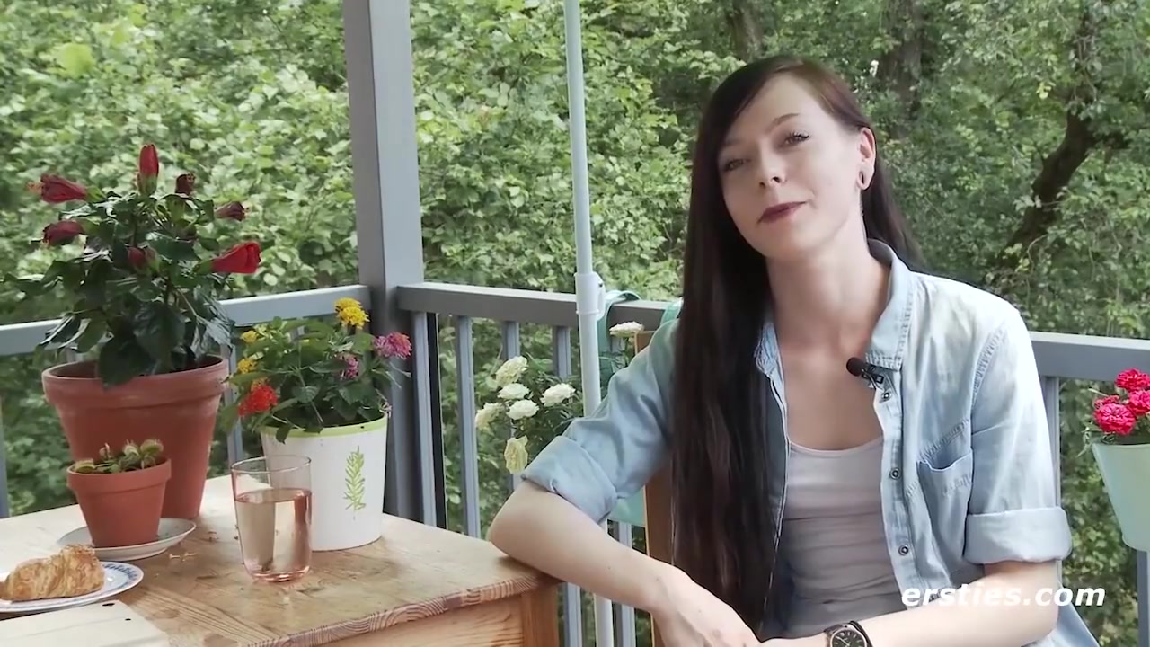 21-jahrige Hamburgerin Holt Ihr Lieblingsdildo Raus