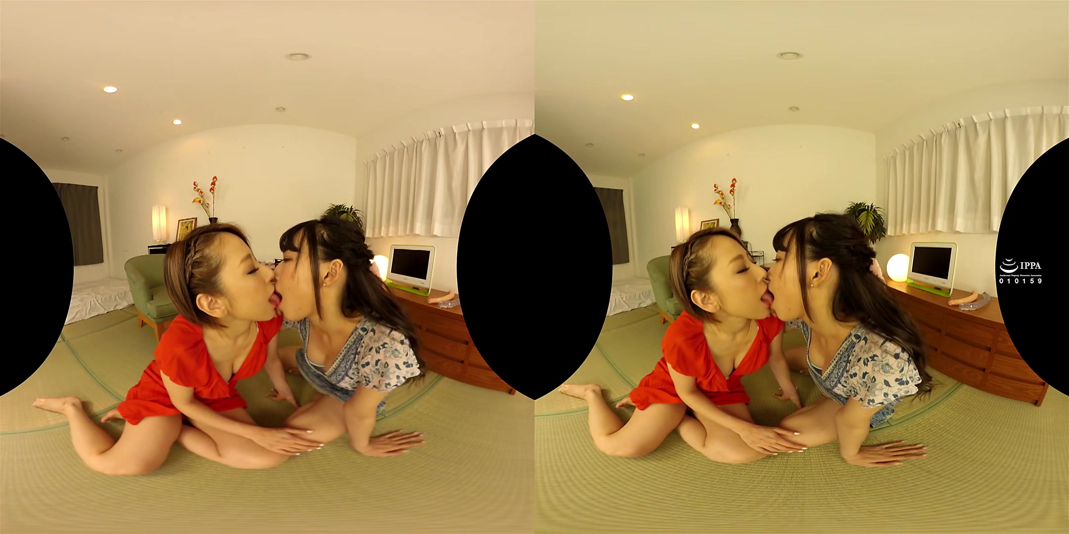 Lesbian Showtime (Busty Edition); Jav Rezu