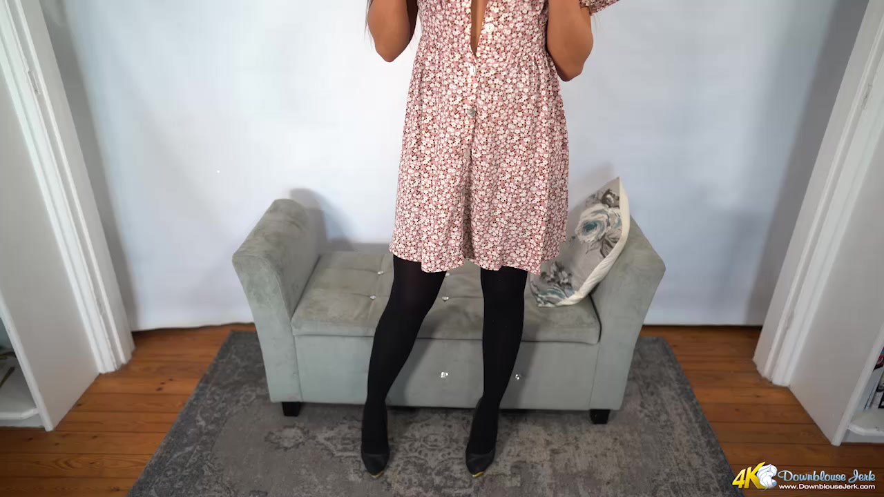 Sexy Shoot - DownblouseJerk