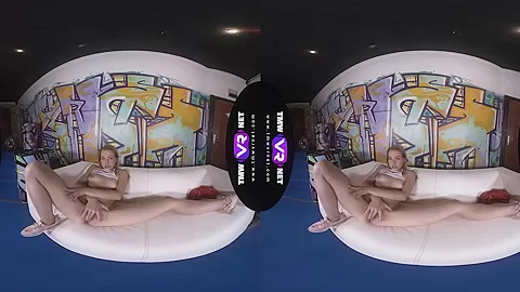 Mischell in Hottie Entertains Dude With Blowjob - TMWVRNET
