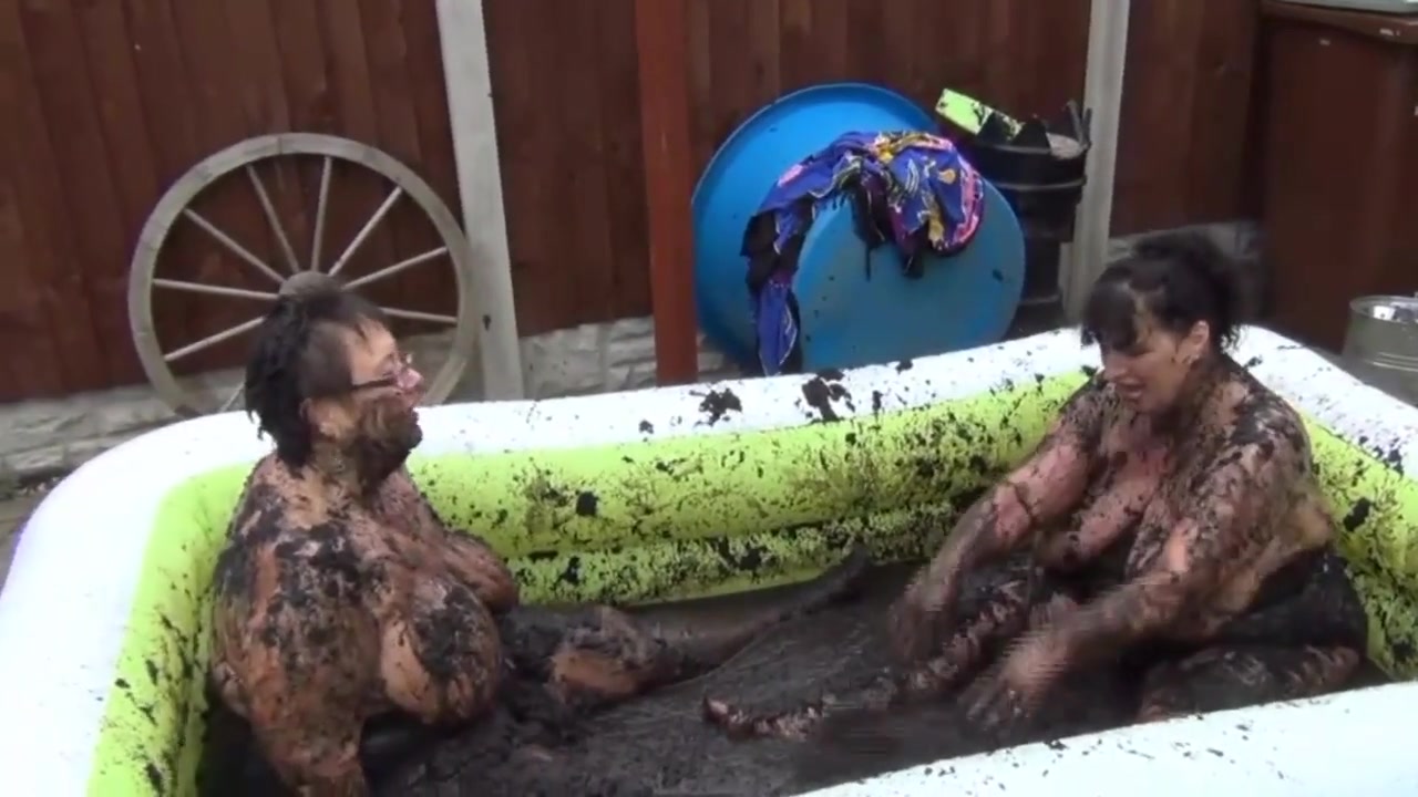 Kim & Honey Mud Wrestling Pt2 - TacAmateurs