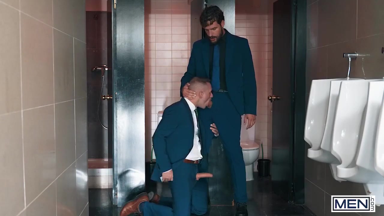 Samuel Hodecker And Apolo Adrii - Gets Fucked By In The Bathroom And Gets Covered In Cum