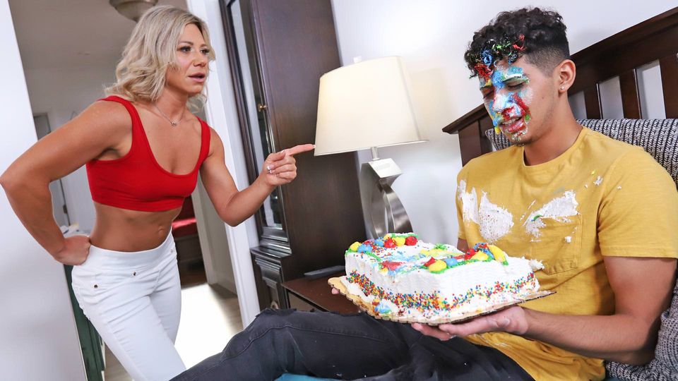 My Sexy Stepmom Workin' Hard Cock, Scene #01