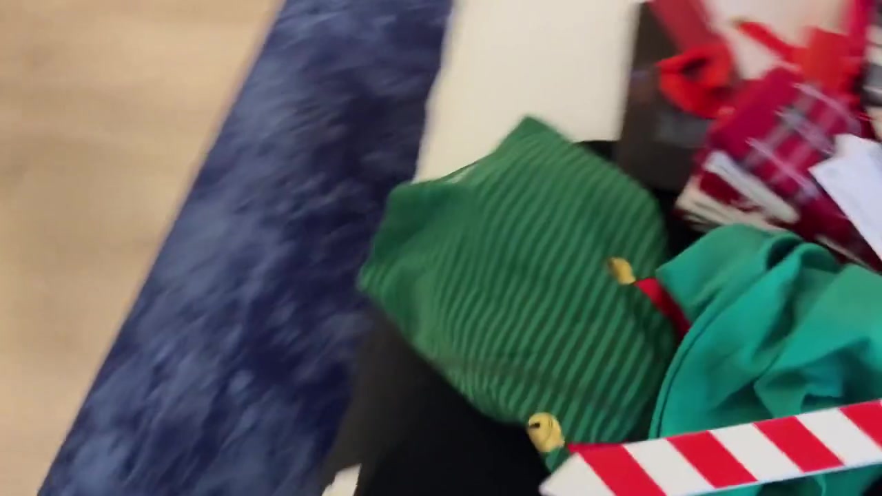 And Talks About Movies And She Takes Cumshot Of Leon On A Letter To Santa With Leon Lambert And Tiffany Tatum