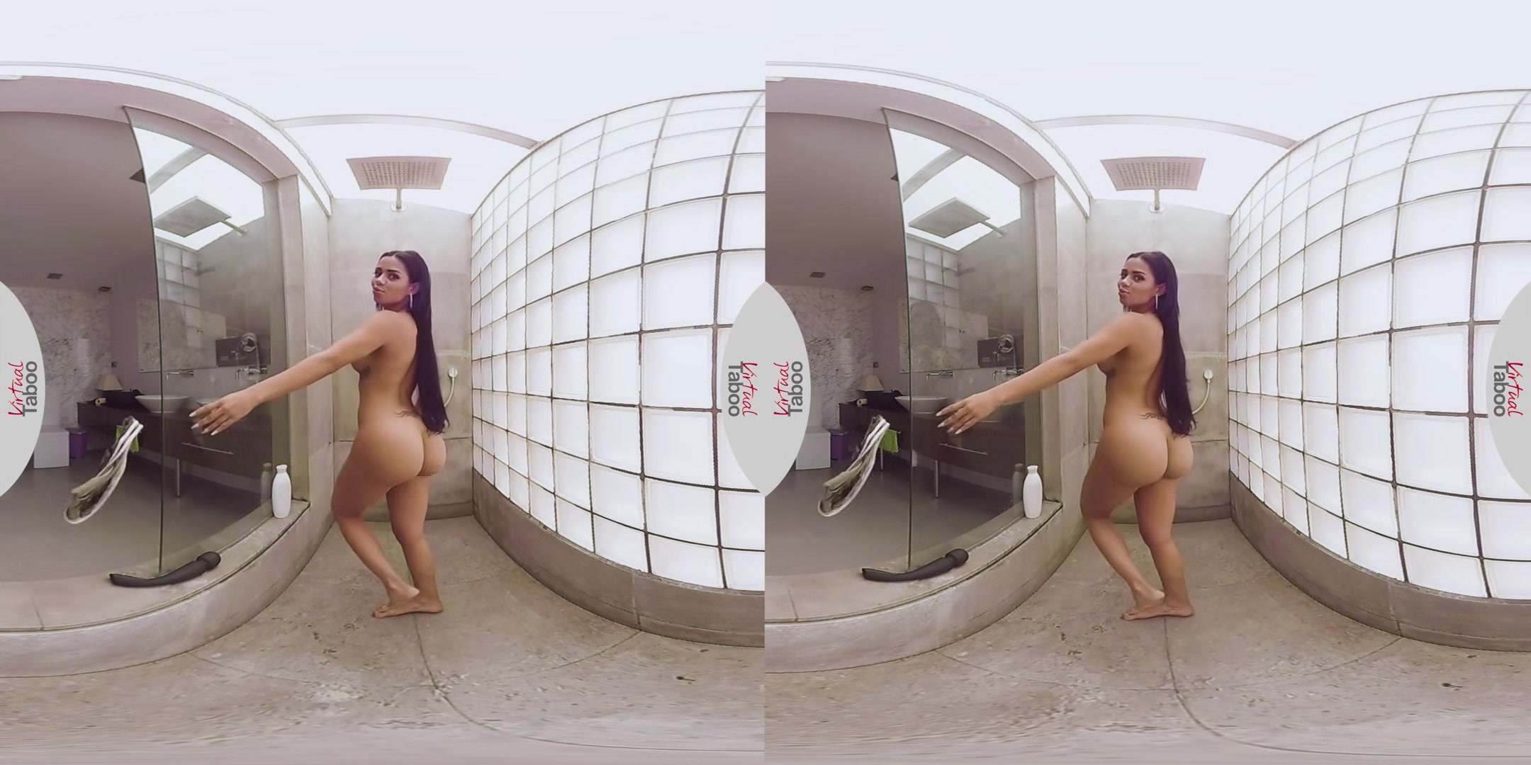 Canela Skin VR Porn: Shower Time with Canela - VirtualTaboo