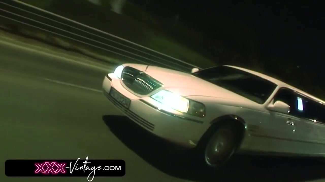 Sofia Valentine - Yasmine And Get Wild In A Limousine