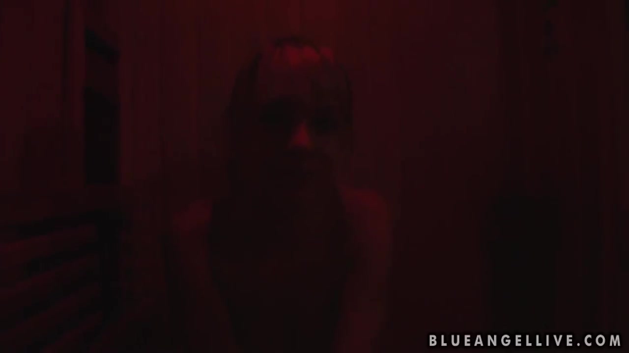 Amateur teen 18+ blondie is showing her small tits