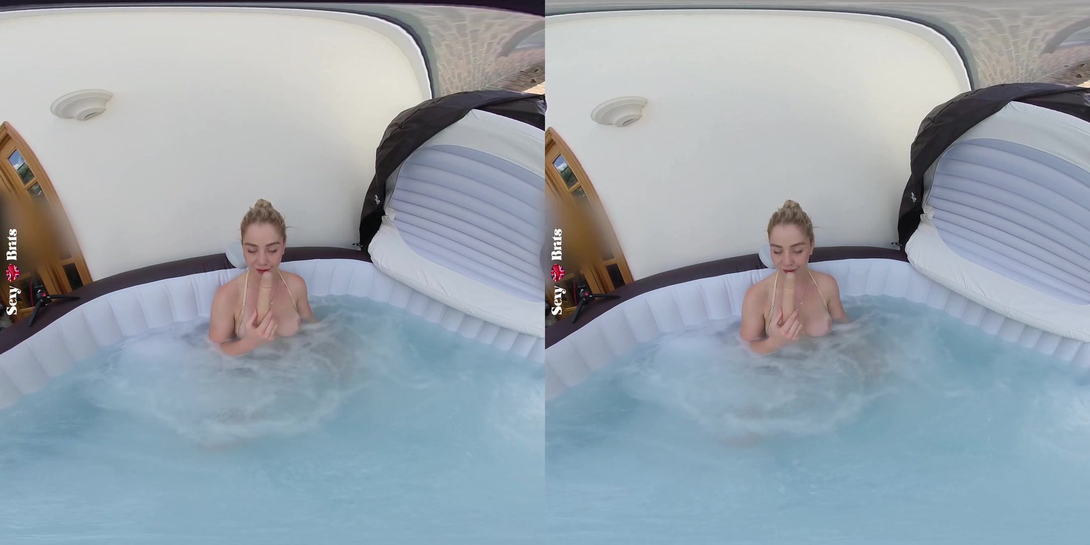 Hot Tubbing Hottie - perVRt