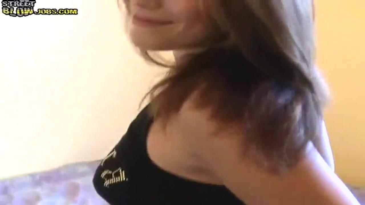 Daisy gives head to Rob in pov