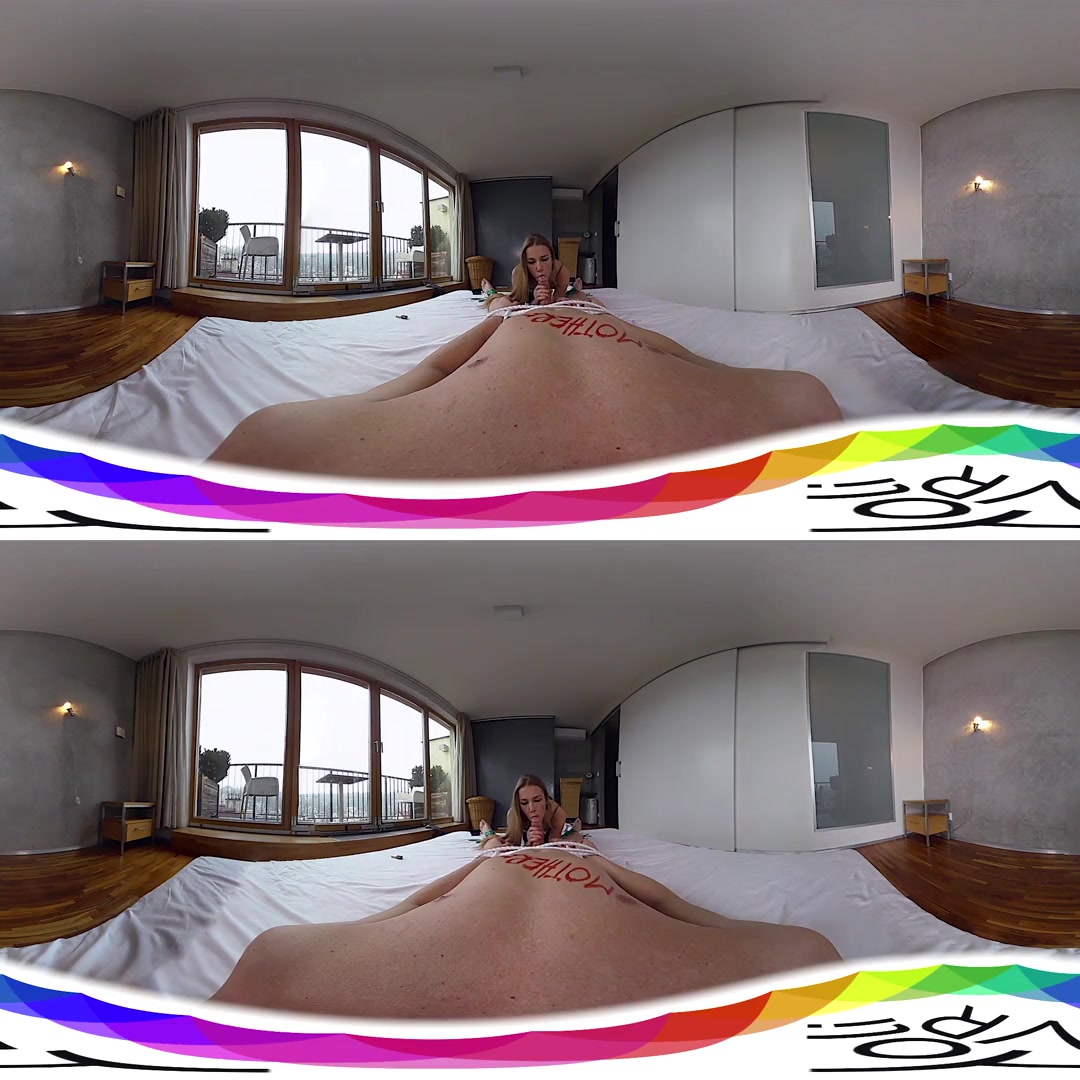 Alexis Crystal in X GF's Dumping - HoliVR