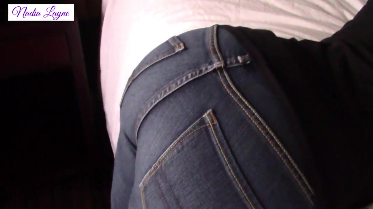 Milf's Big Booty In Jeans Gets Rubbed