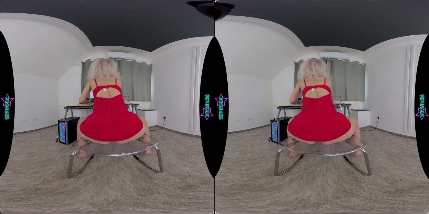 Horny MILF Buys Herself A New Toy - VRStars