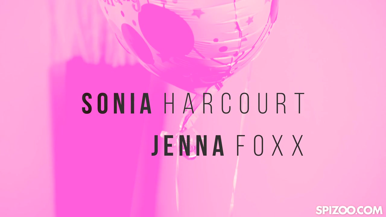 Jenna's 2020 Birthday Lesbian Celebration - Spizoo