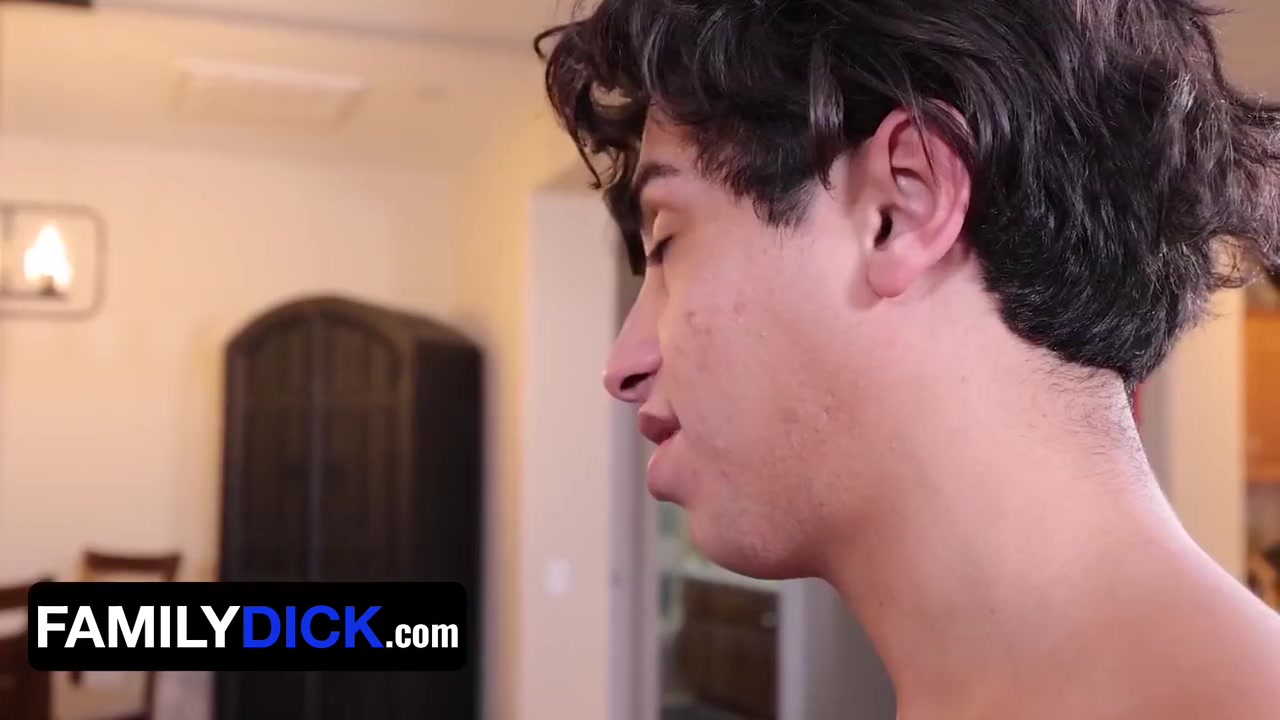 Eric The Red And Gabe Bradshaw In Cute Twink Stepson Takes Stepdads Massive Creampie Deep Inside His Ass