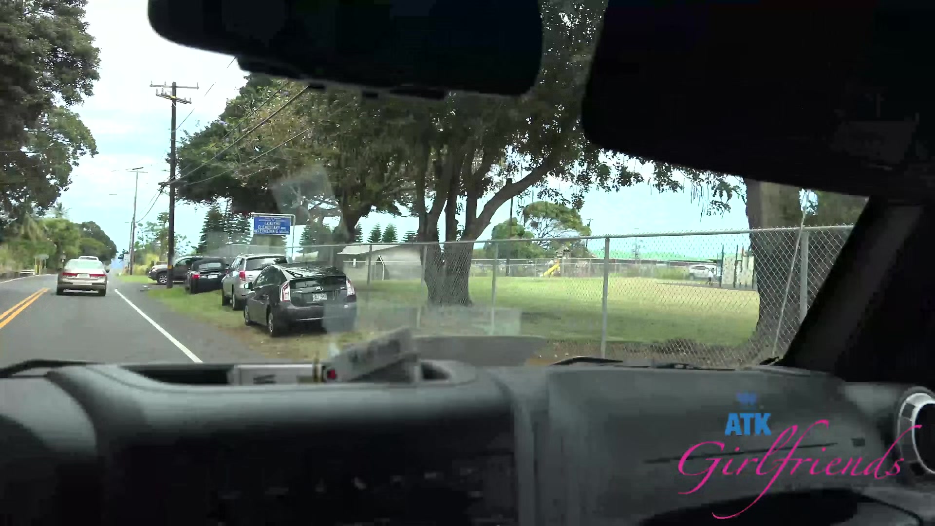 Vina Squirts All Over The Back Seat
