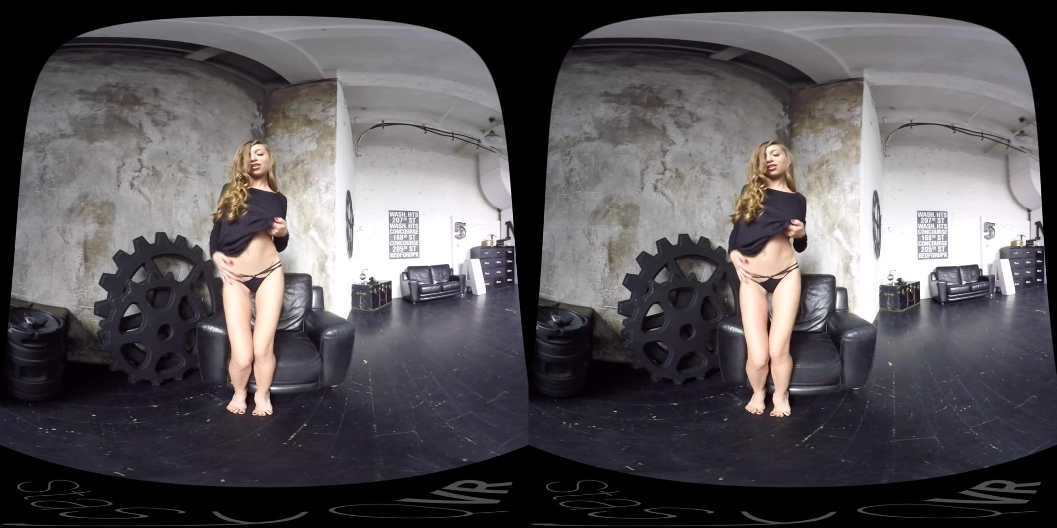 FerdyQ in Fit, Hot Blonde Gets Naughty in Her New Loft - StasyQVR