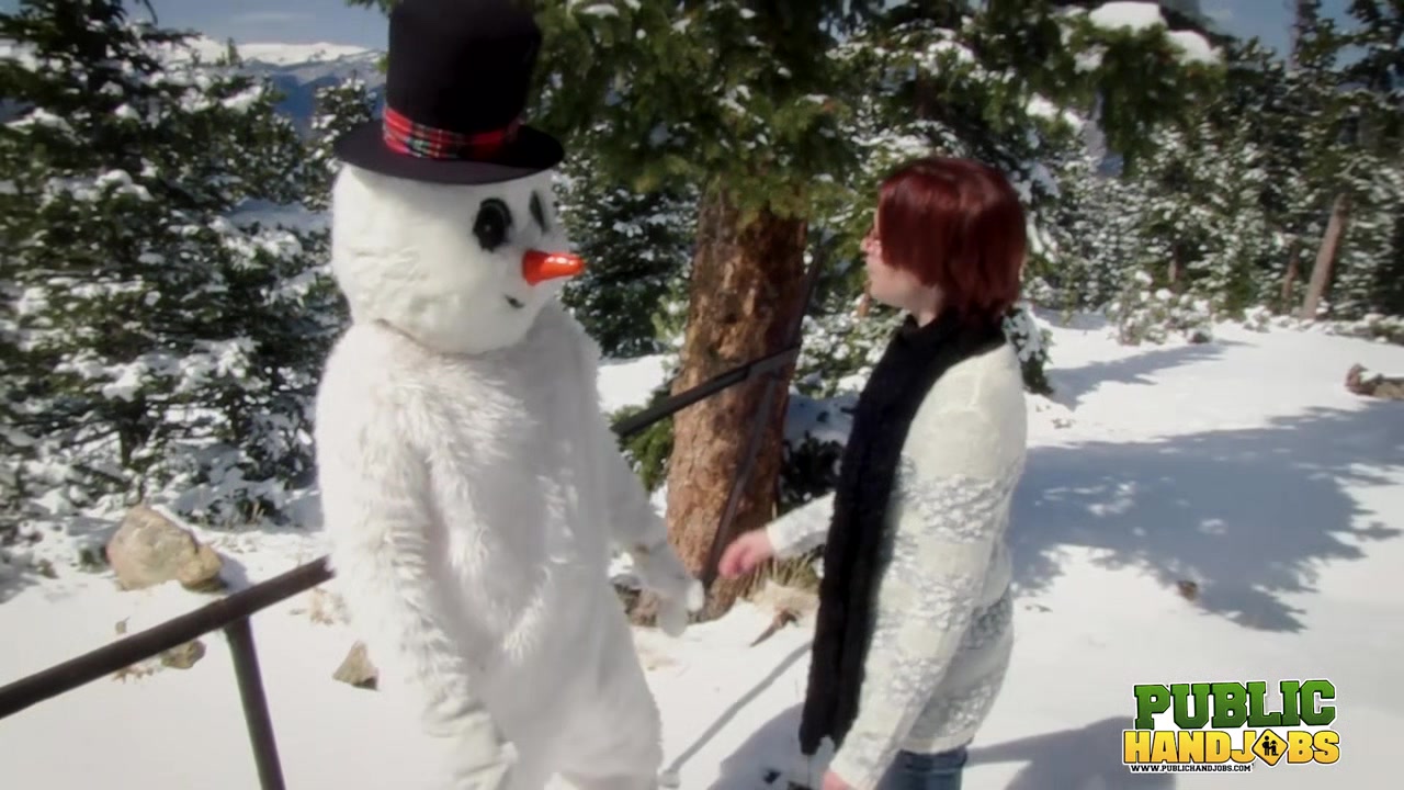Public Handjobs Brandi de Lafey Strokes A Snowman