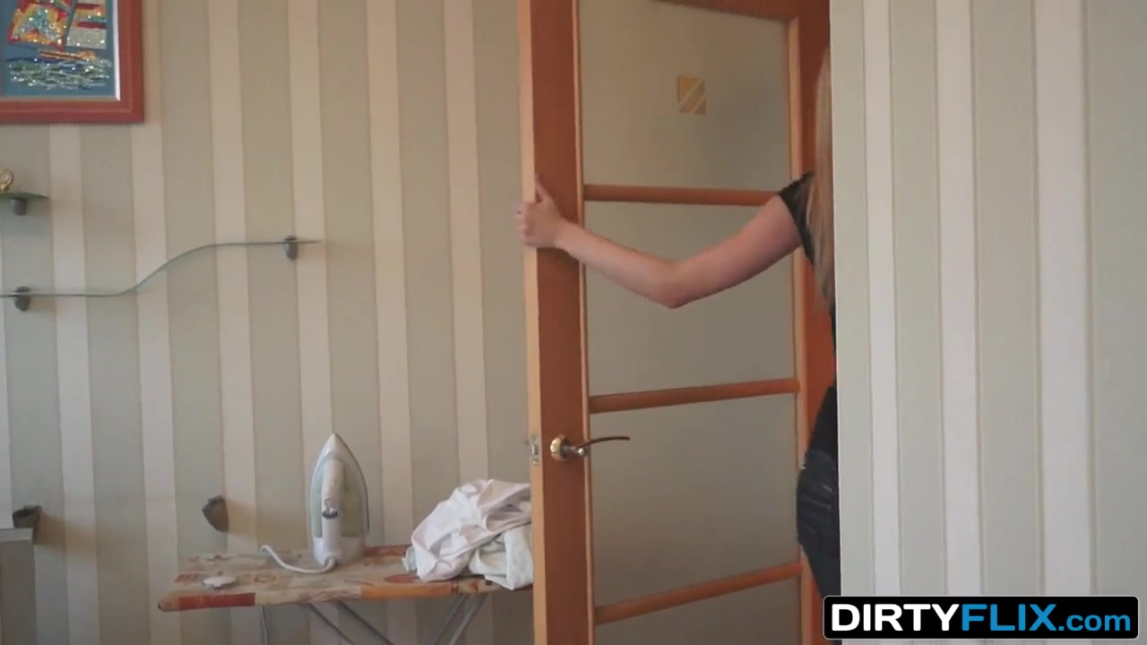 Lina Napoli in She fucks like a girlfriend