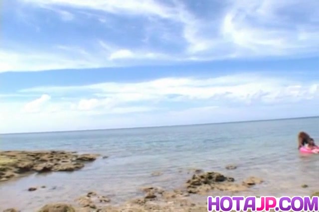 Kyoko Fukuzawa on sea shore