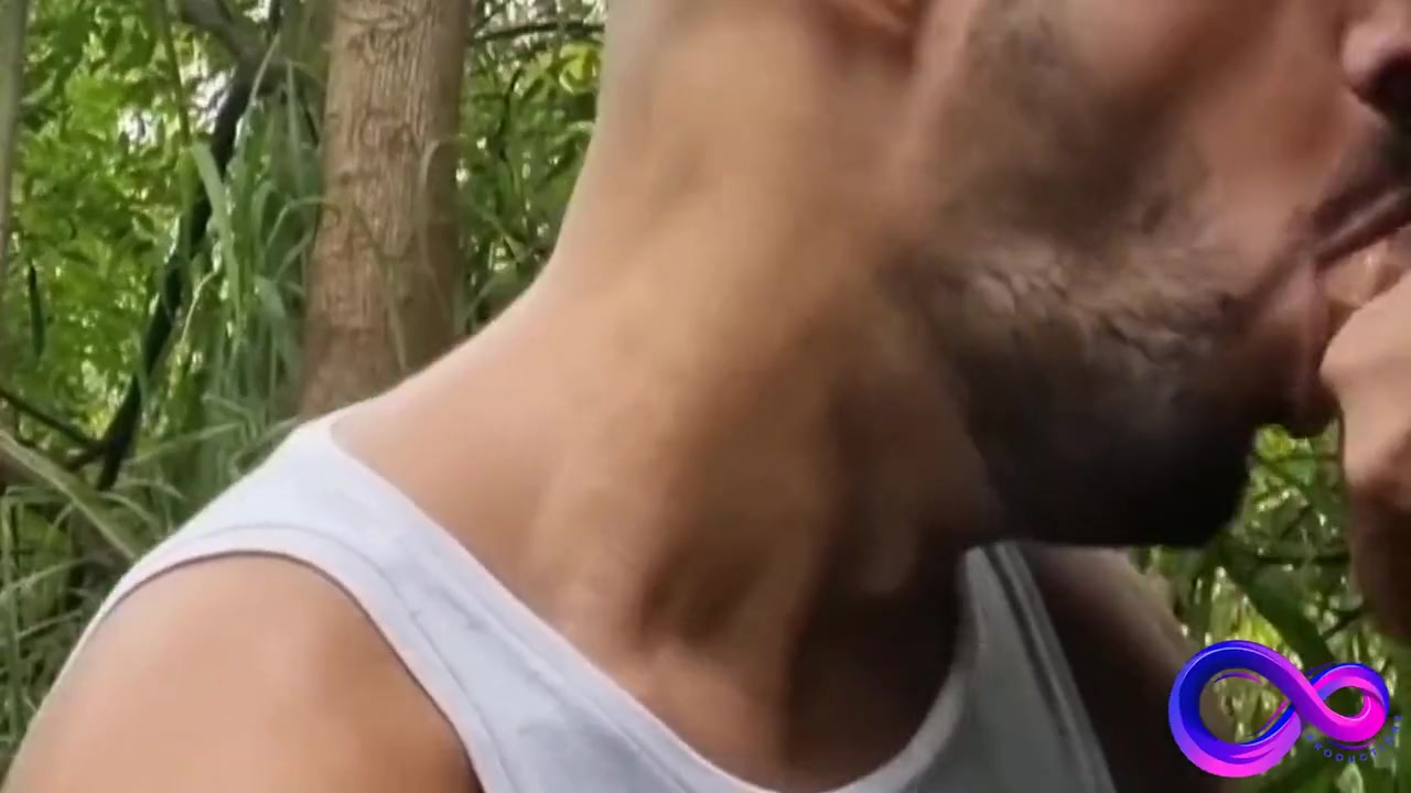 Homens Dando O Cu No Parque, Recebendo Leitadas Dentro Do Rabo. 13 Min With Socyal Sem Camisa And Vst Do Interior