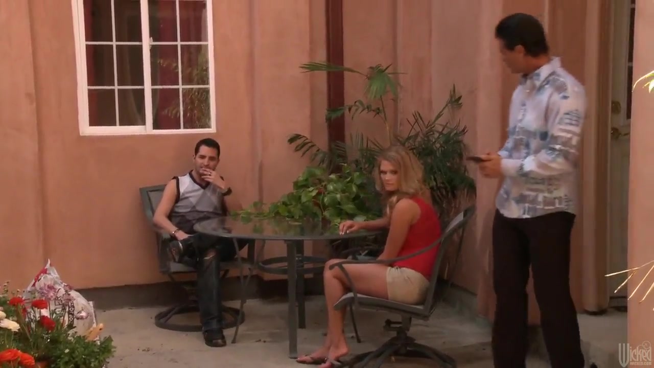 Lizz Tayler is seduced by her Step sister's boyfriend