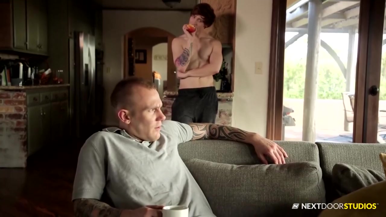 Damien Michaels And Scotty Zee - Webcam Money, Hard Dilemma