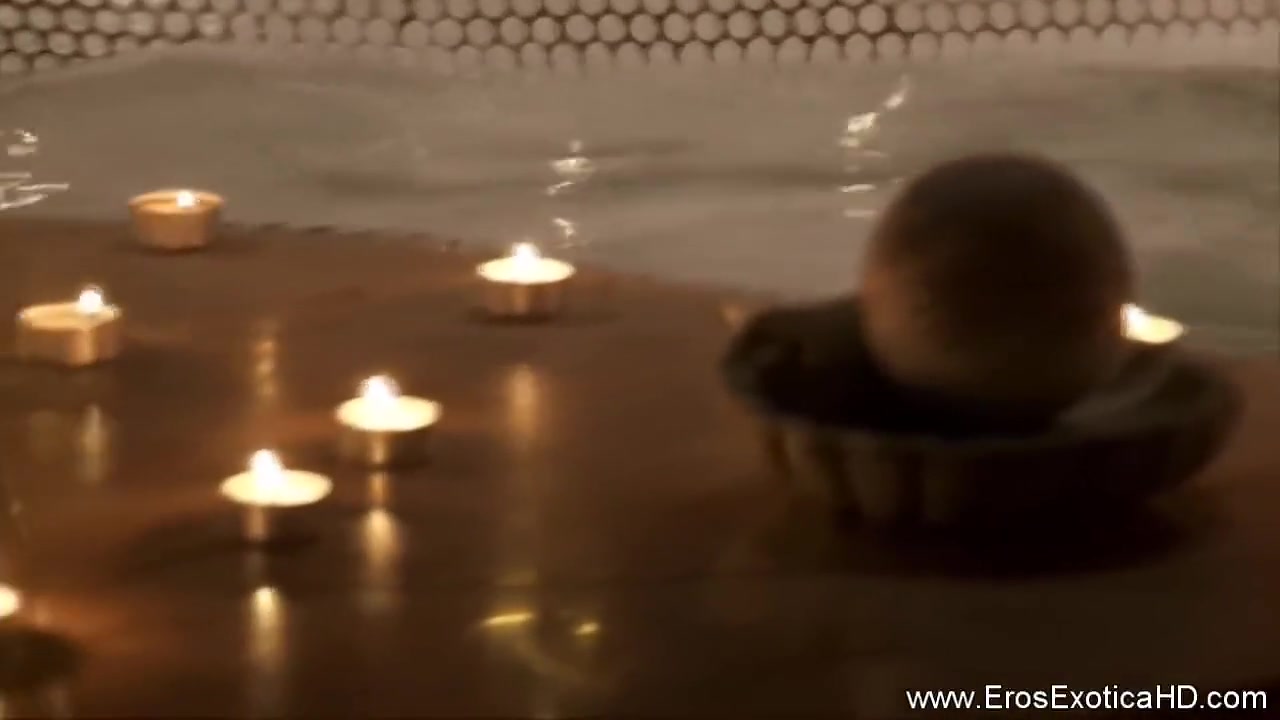Erotic Blowjob Babe Knows How To Suck Dick