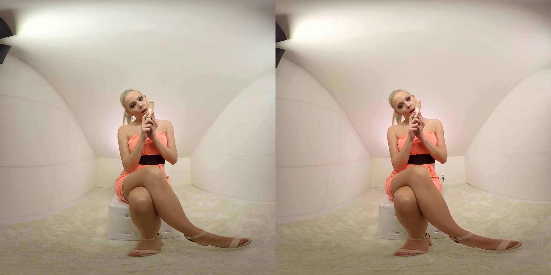 Julia Parker in Blonde Babe Julie Parker with Her Toy - BravoModelsMedia