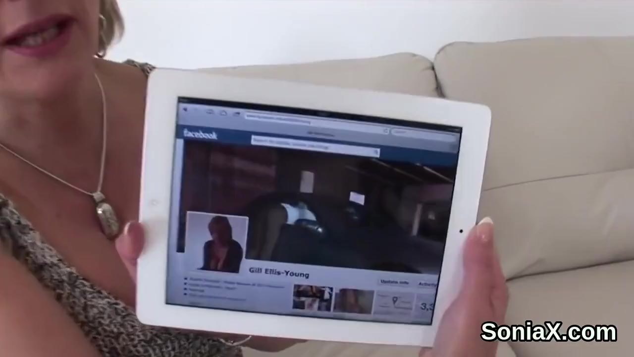 Unfaithful Uk Mature Shows Her Big Breasts - Lady Sonia