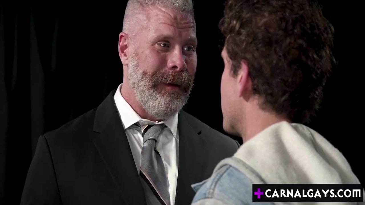 Fuck Yeah Is Back! Silver Grizzly Bear Vs Slender Twink Bunker Payne! The Huge Bear Sticks A Glass Dildo In Payne To Losen Up His Asshole! - Cain Marko