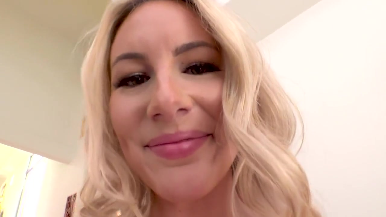 Horny Xxx Scene Milf Wild , Take A Look With Bunny Madison