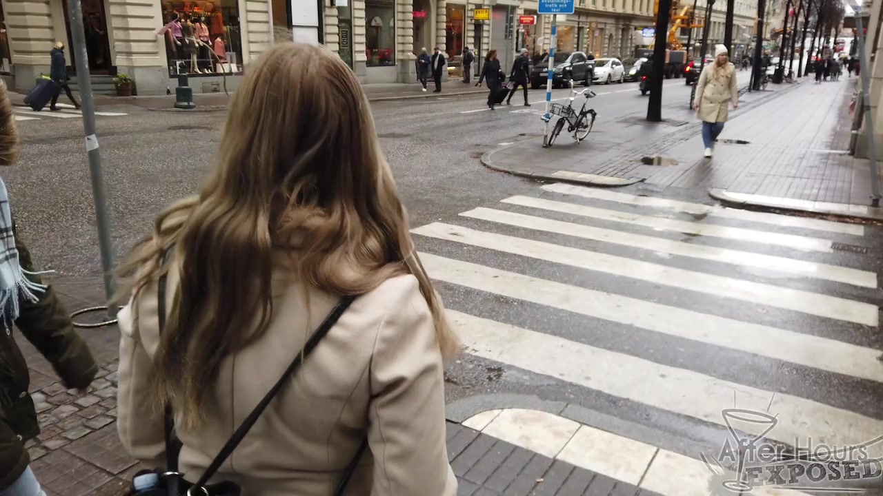 Holiday In Stockholm Turns Into 3waylesbian Glowstick Pussy Gaping Eating Party
