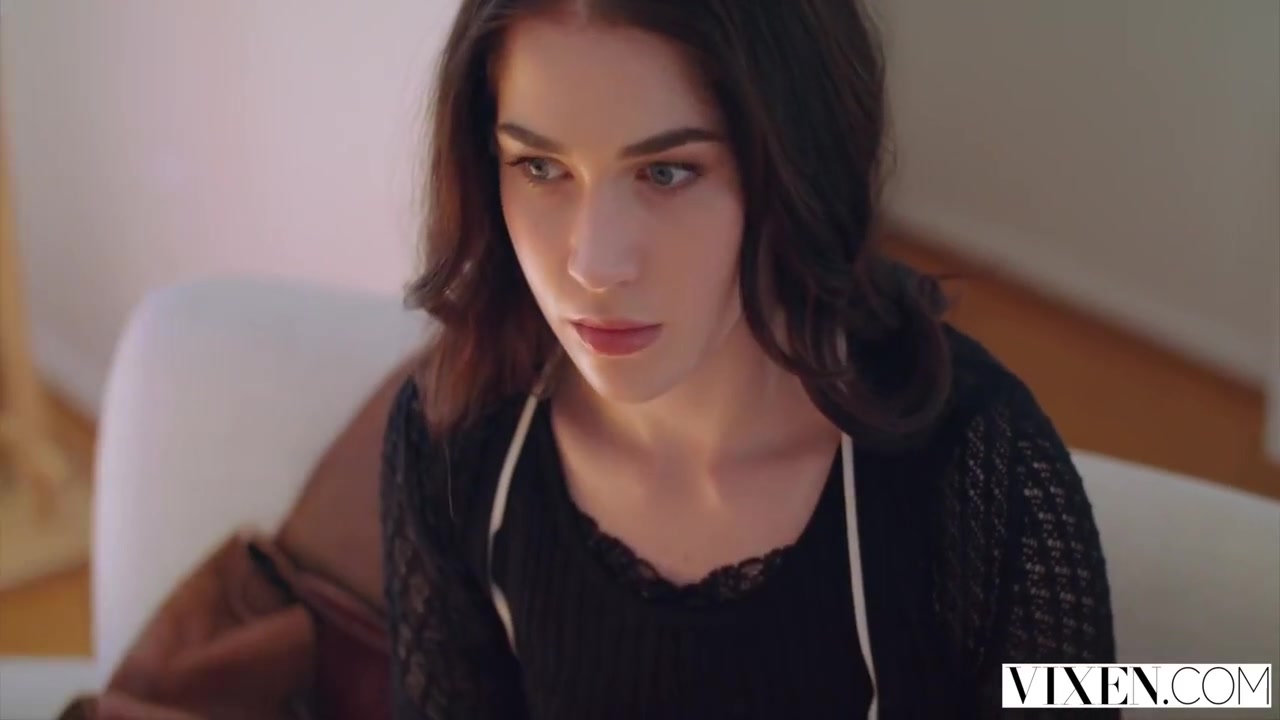 Evelyn Claire, Alex Jones And Jade Nile In Gets Help From Her Roommate To Open Her Boyfriends Eyes 12 Min