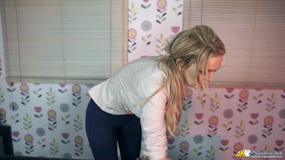 Amber Jayne in Are You Getting Hard? - DownblouseJerk