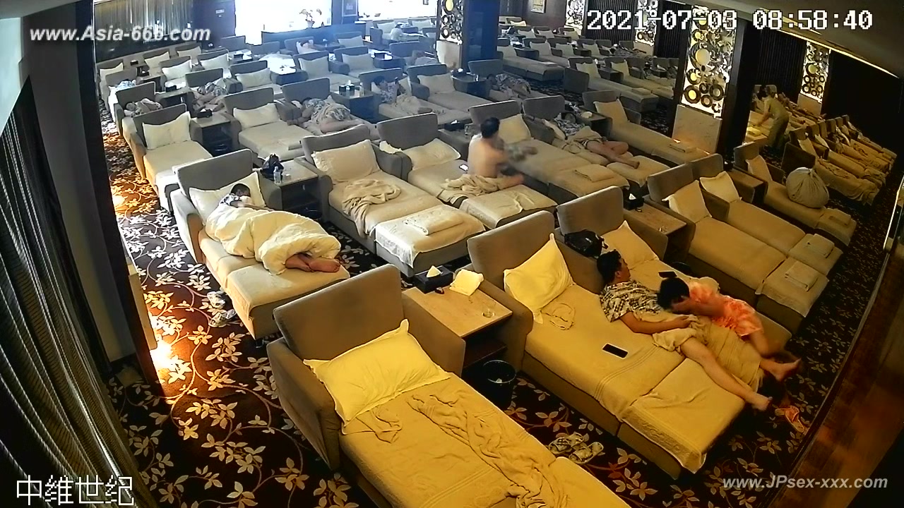 Hackers use the camera to remote monitoring of a lover's home life.564