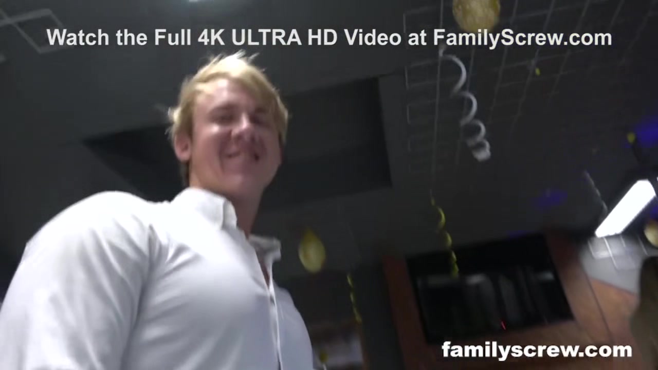 Cumming together - Familyscrew