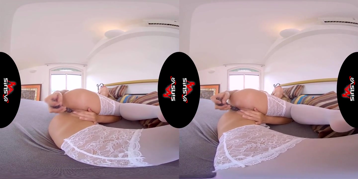 VR porn - Lola Myluv - Lingerie - SinsVR