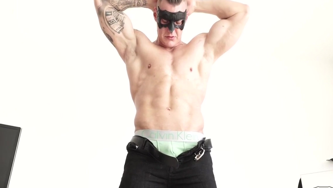 Gay Porn - Muscular Masked Str8 Stud Masturbates Till Cumshot Ending 7 Min