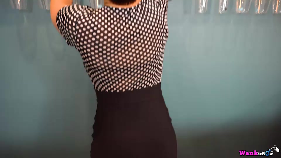 Hannah Brooks - Bad Bar Gal - Sexy Videos - WankitNow