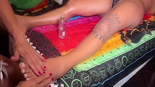 Fiquei De Pau Duro Durante A Massagem, E Minha Massoterapeuta Nao Resistiu 15 Min