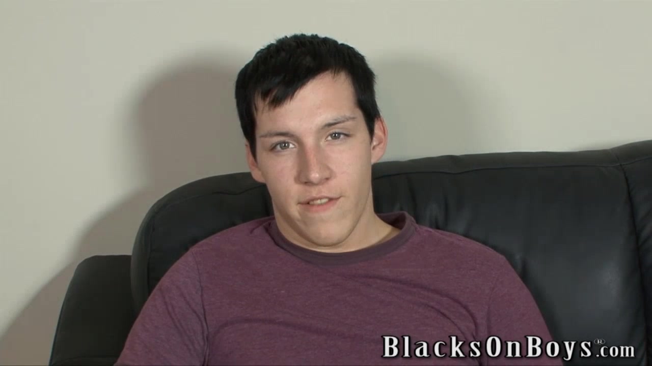 Black haired white guy gets banged by a black thug