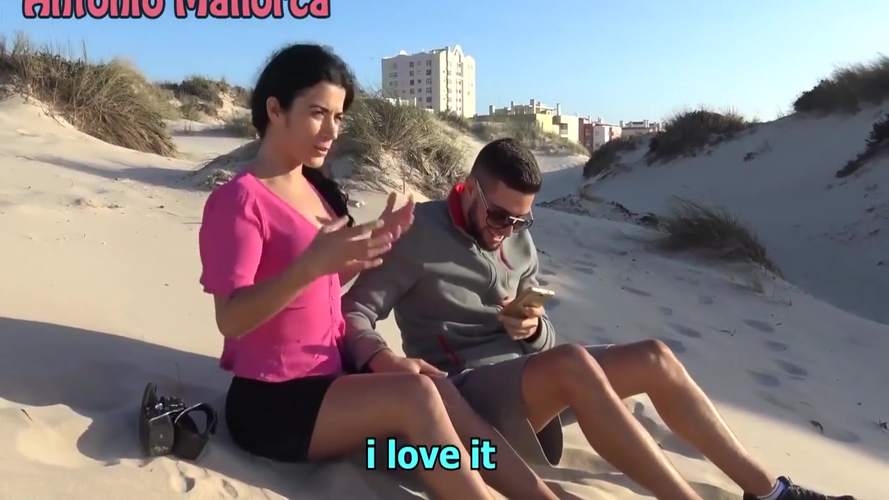 Public Blowjob On The Beach