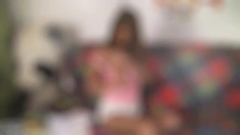 Watch sexy girl having fun with her favorite sex toys