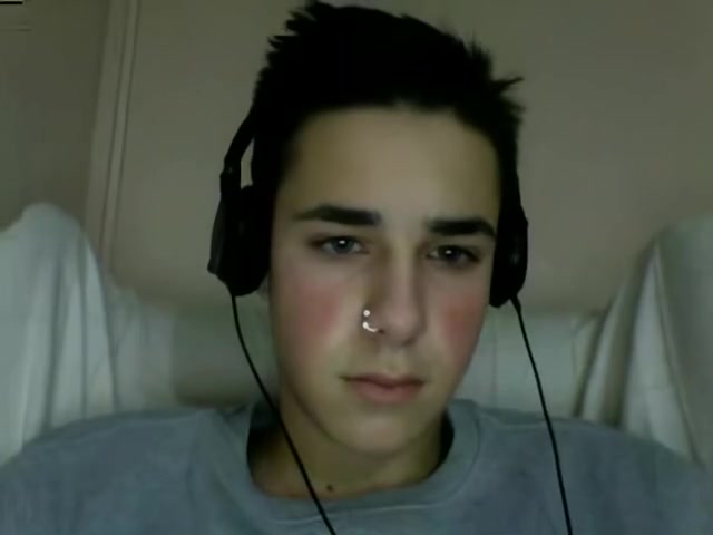 No Se In Head Phones And Ring