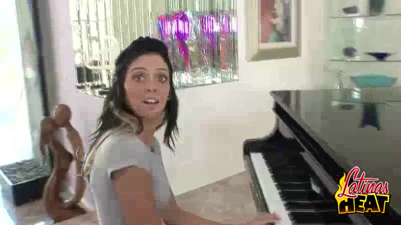Pretty Latina Takes a Big Cock - LatinaSexStudio