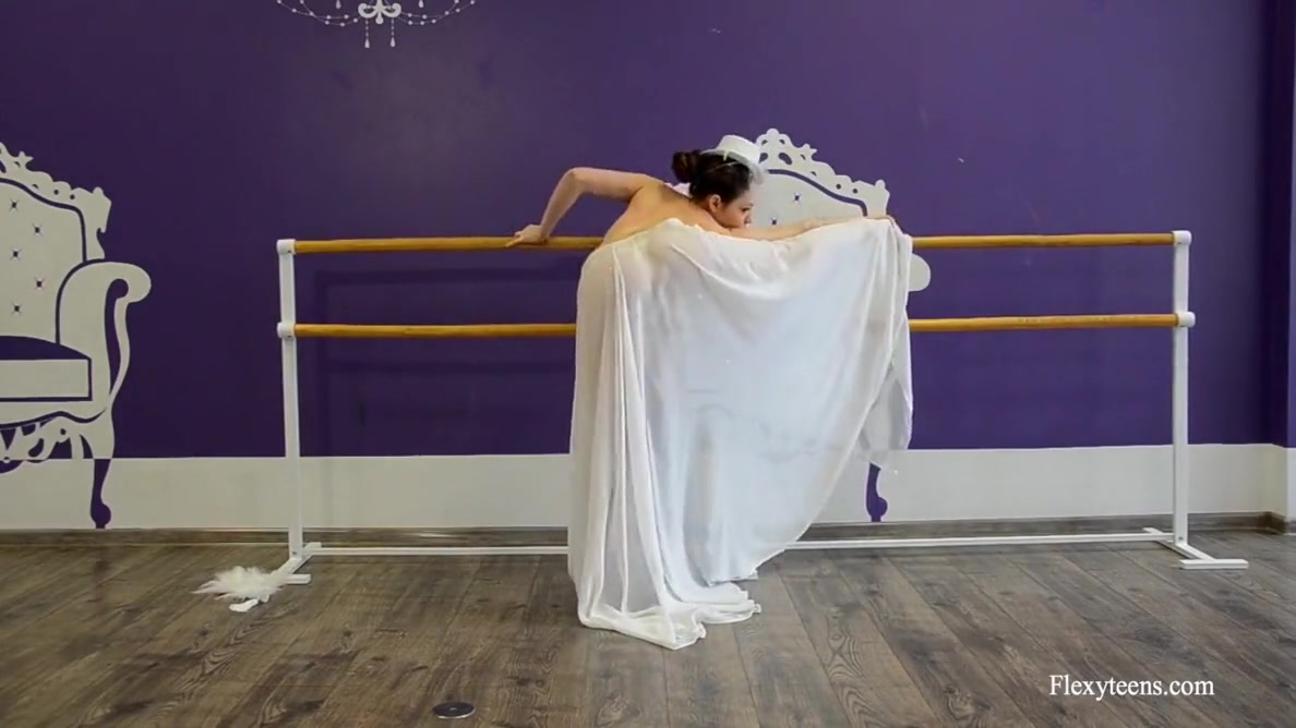 Irina Brovkina In Shows Her Gymnastic Talents